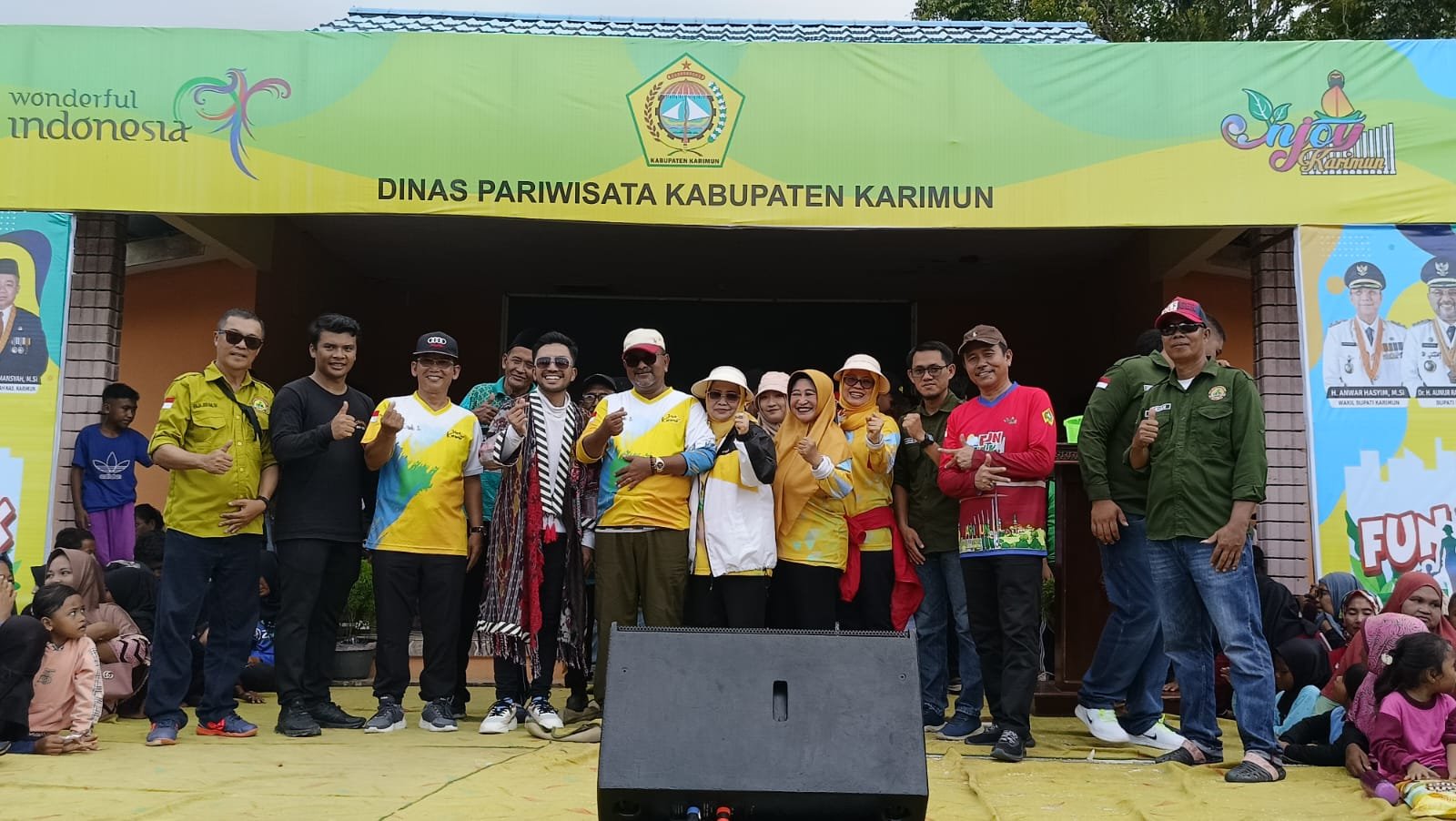 Bupati Karimun Aunur Rafiq Buka Kegiatan Fun Walk Kecamatan Kundur Bertabur Doorprize Dan Penampilan Artis.