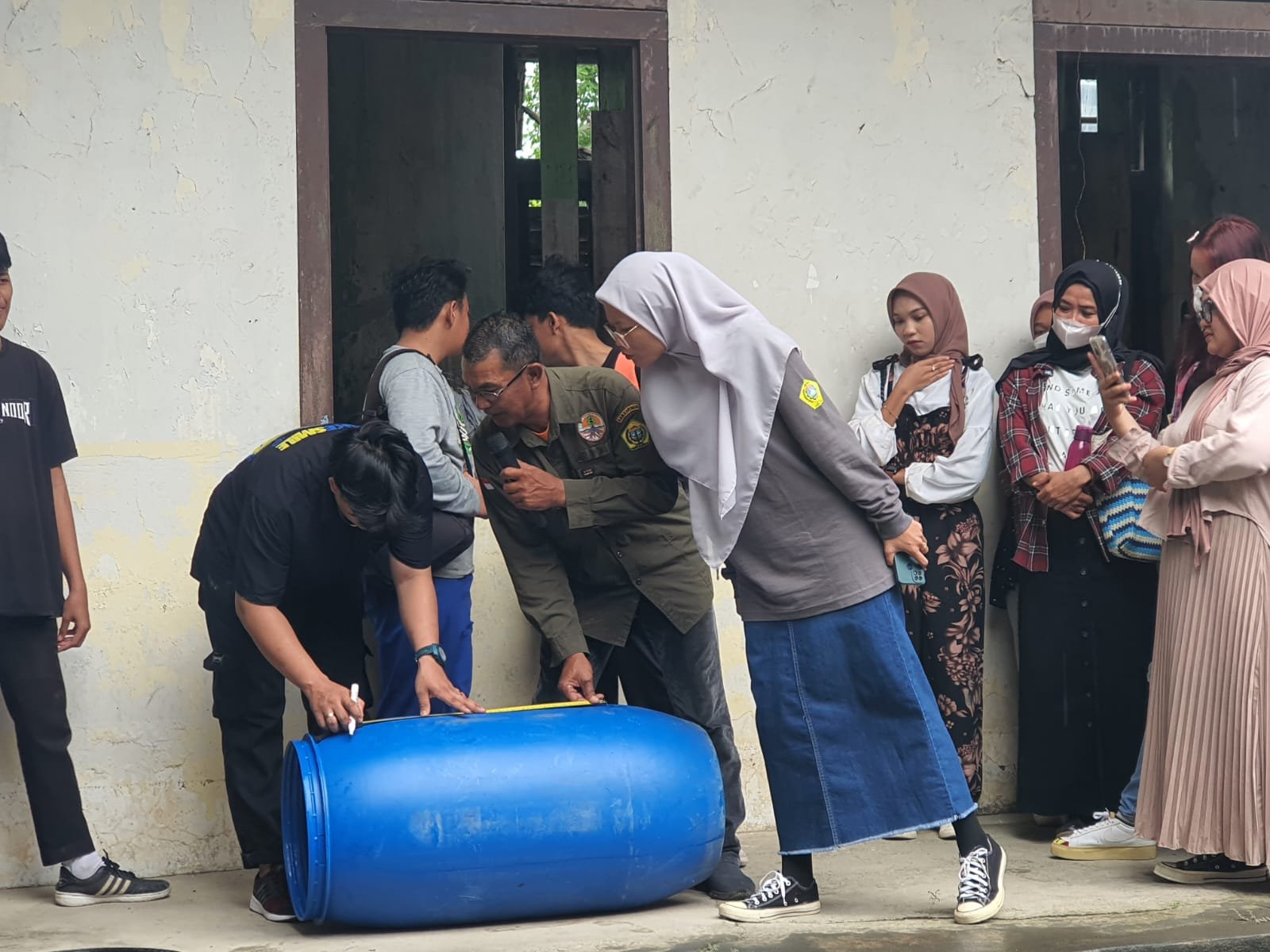 PKBM Melati Karimun Terima Pembelajaran Pengelolaan Sampah dari DLH