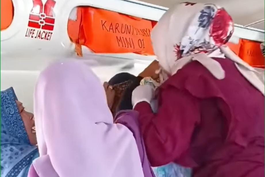 Seorang Ibu Melahirkan di Atas SB Karunia Jaya Rute Tanjungbatu- Karimun